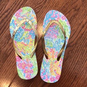 NWOT Lilly flipflops